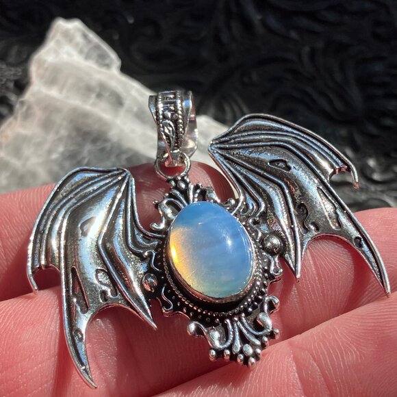 Halloween Flying Vampire Bat Opalite Gemstone Crystal Jewelry Pendant Charm - Picture 3 of 7